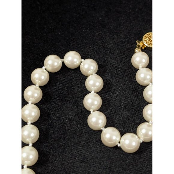 Vintage Glass Faux Pearl Necklace Classic Bridal Wedding Off White 18" - Picture 5 of 8